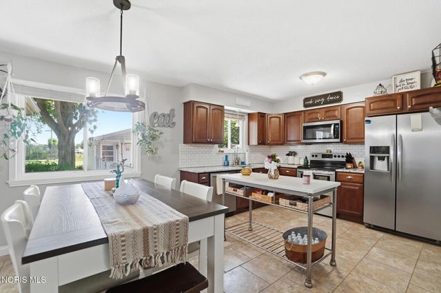 4355 Carney Drive, Maumee, OH 43537