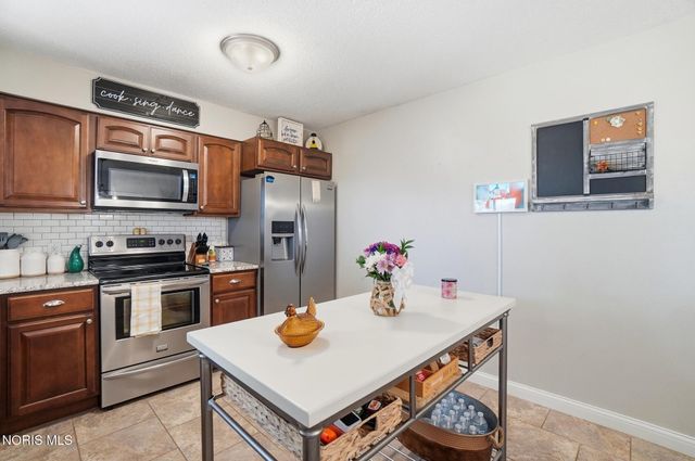 4355 Carney Drive, Maumee, OH 43537