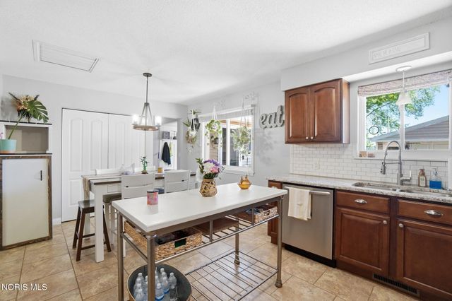 4355 Carney Drive, Maumee, OH 43537