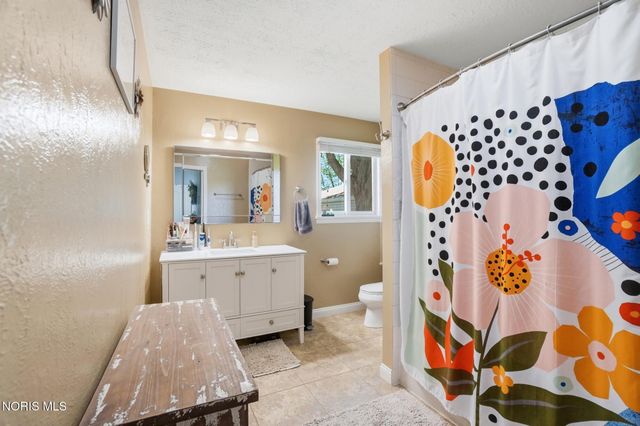 4355 Carney Drive, Maumee, OH 43537