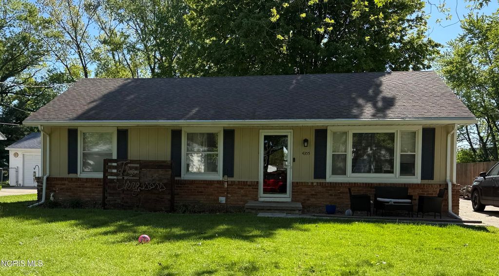 4355 Carney Drive, Maumee, OH 43537
