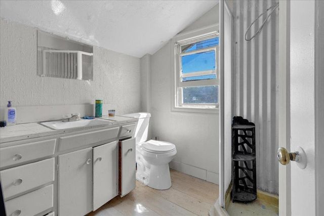 379 Corral de Tierra Road, Salinas, CA 93908