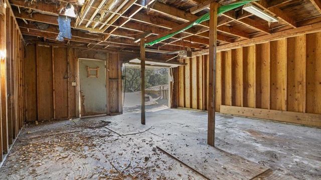 379 Corral de Tierra Road, Salinas, CA 93908