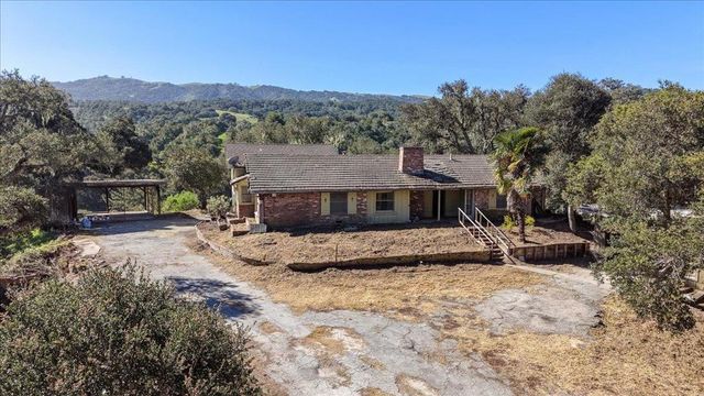 379 Corral de Tierra Road, Salinas, CA 93908