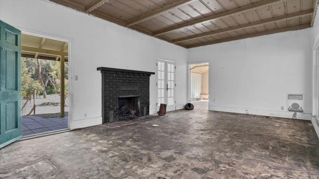 379 Corral de Tierra Road, Salinas, CA 93908