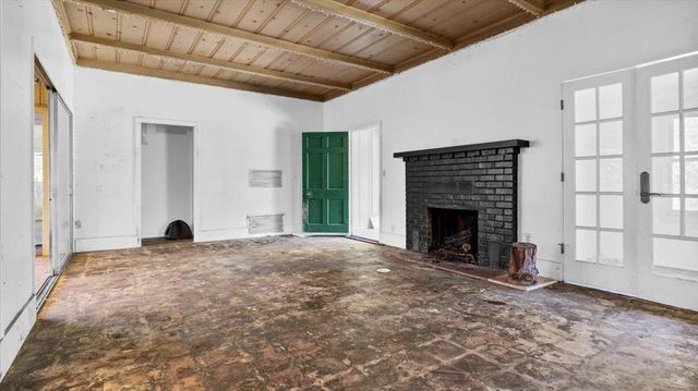 379 Corral de Tierra Road, Salinas, CA 93908