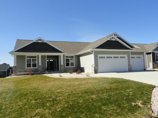 6677 Royal View Dr, Deforest, WI 53532