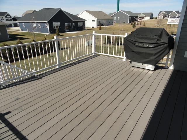 6677 Royal View Dr, Deforest, WI 53532