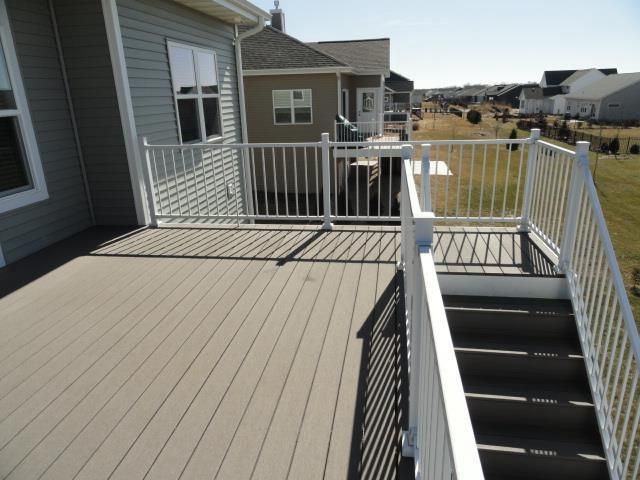 6677 Royal View Dr, Deforest, WI 53532