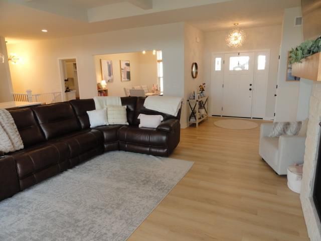 6677 Royal View Dr, Deforest, WI 53532