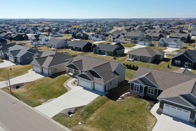 6677 Royal View Dr, Deforest, WI 53532