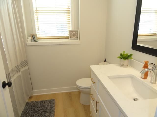 6677 Royal View Dr, Deforest, WI 53532