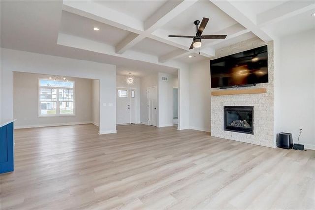 6677 Royal View Dr, Deforest, WI 53532