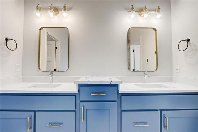 6677 Royal View Dr, Deforest, WI 53532