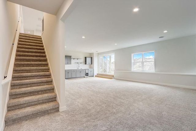 6677 Royal View Dr, Deforest, WI 53532