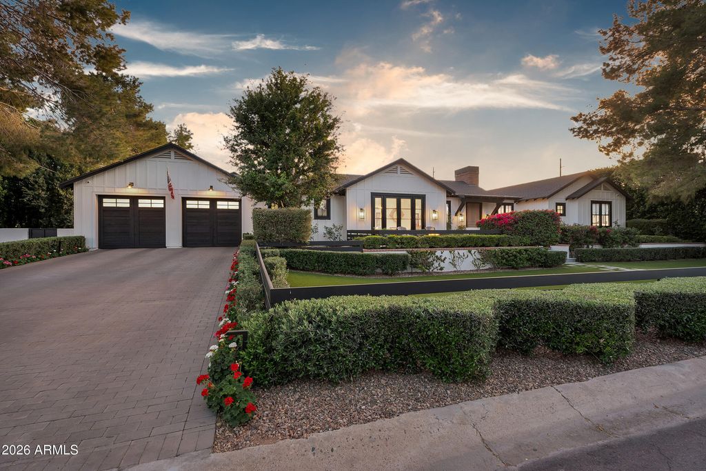 Image 1 of property listing at 5217 E CALLE REDONDA --, Phoenix, AZ 85018