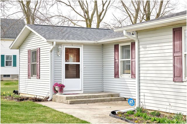 8508 S State Road 116, Geneva, IN 46740