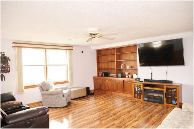 8508 S State Road 116, Geneva, IN 46740