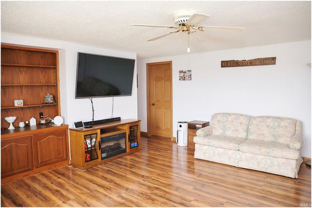 8508 S State Road 116, Geneva, IN 46740