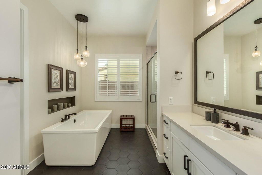 Image 10 of property listing at 19534 S 210TH Way, Queen Creek, AZ 85142