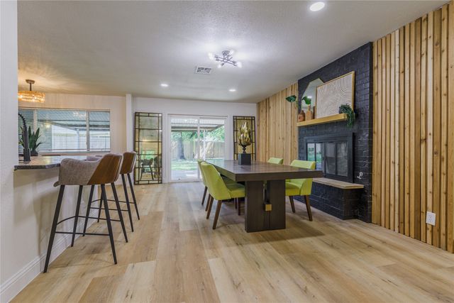 228 Arcadia Street, Hurst, TX 76053