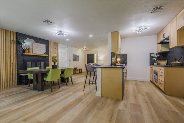 228 Arcadia Street, Hurst, TX 76053