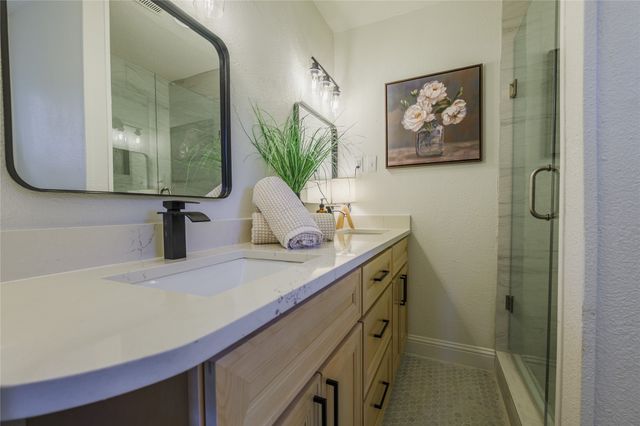 228 Arcadia Street, Hurst, TX 76053