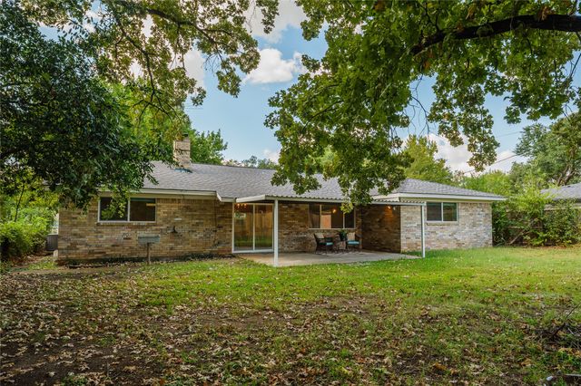 228 Arcadia Street, Hurst, TX 76053