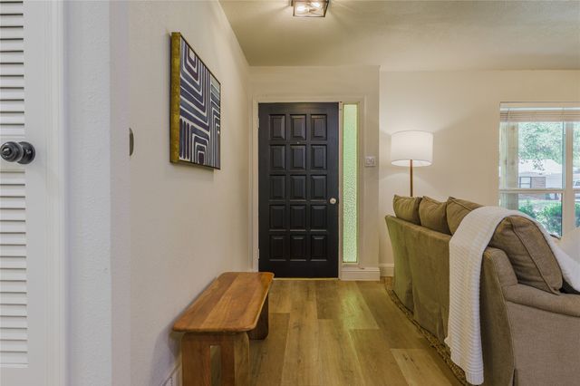 228 Arcadia Street, Hurst, TX 76053