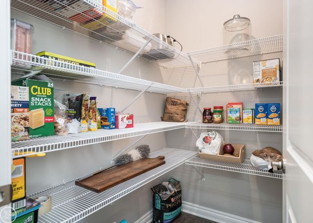 16818 Glenhurst Drive, Macomb, MI 48044