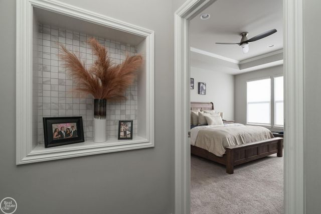 16818 Glenhurst Drive, Macomb, MI 48044