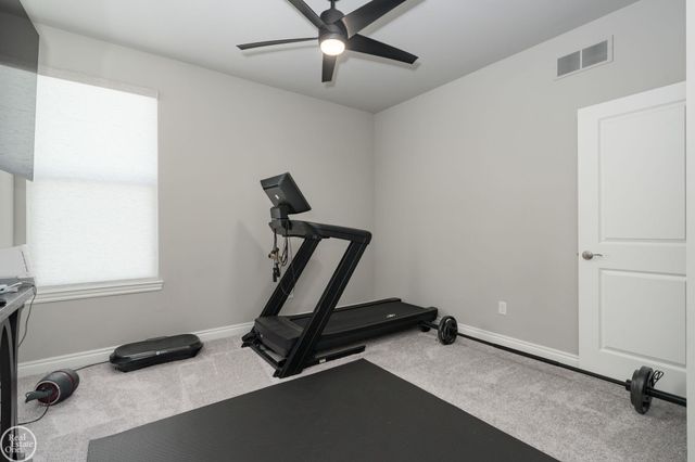 16818 Glenhurst Drive, Macomb, MI 48044