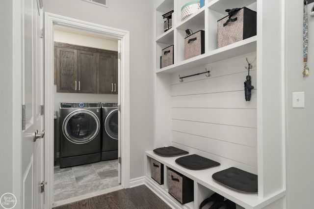 16818 Glenhurst Drive, Macomb, MI 48044