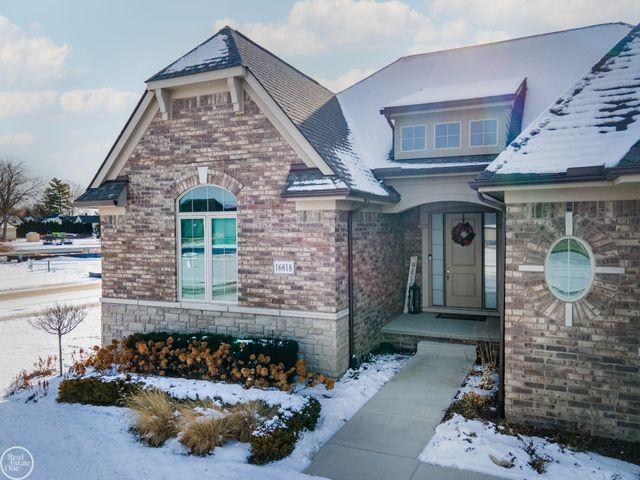 16818 Glenhurst Drive, Macomb, MI 48044