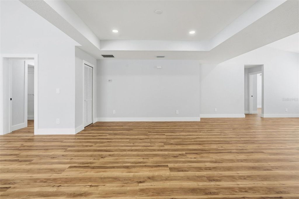 Image 12 of property listing at 4115 W BAY TO BAY BOULEVARD, Tampa, FL 33629