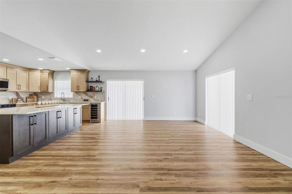 Image 23 of property listing at 4115 W BAY TO BAY BOULEVARD, Tampa, FL 33629