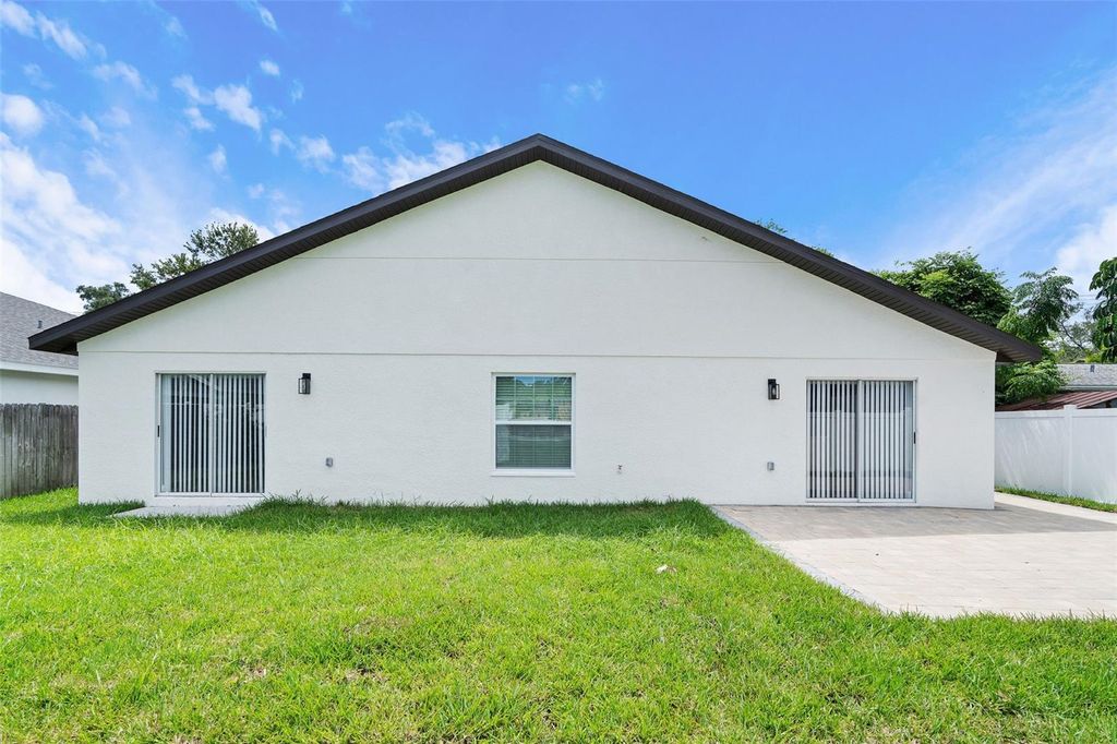 Image 39 of property listing at 4115 W BAY TO BAY BOULEVARD, Tampa, FL 33629