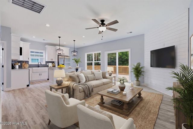 775 Marsh Rose Path NW, Calabash, NC 28467