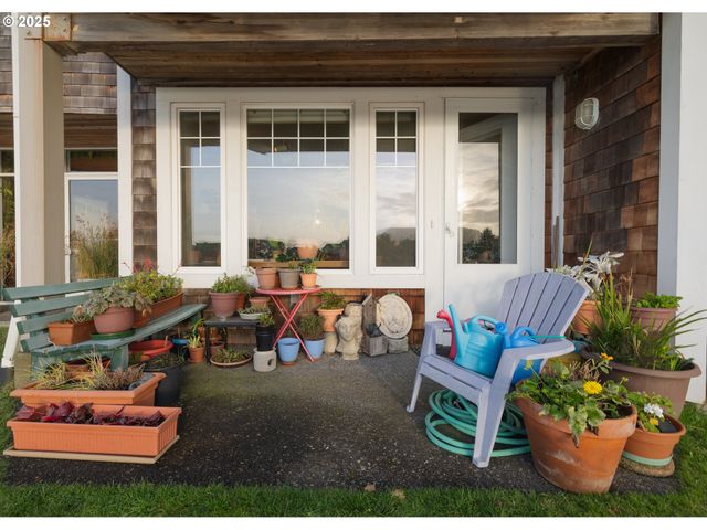 1108 S HOLLADAY Dr 14, Seaside, OR 97138