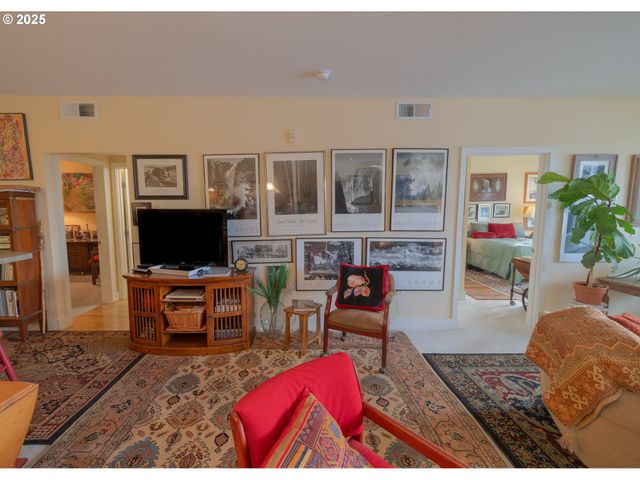 1108 S HOLLADAY Dr 14, Seaside, OR 97138