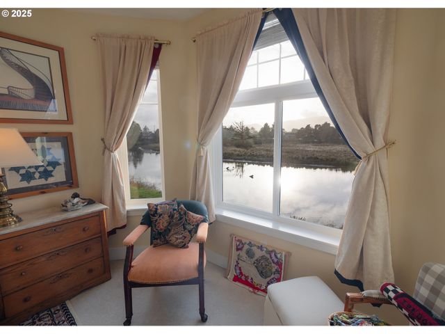 1108 S HOLLADAY Dr 14, Seaside, OR 97138