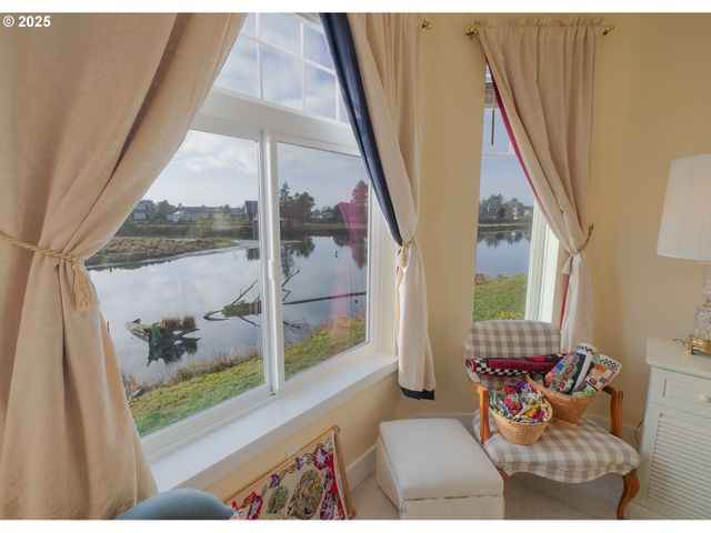 1108 S HOLLADAY Dr 14, Seaside, OR 97138