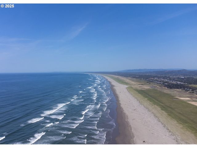 1108 S HOLLADAY Dr 14, Seaside, OR 97138