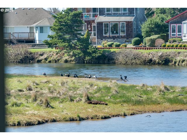 1108 S HOLLADAY Dr 14, Seaside, OR 97138