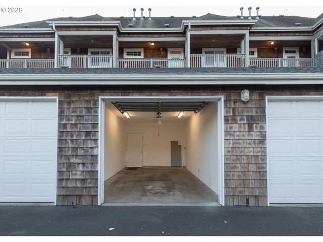 1108 S HOLLADAY Dr 14, Seaside, OR 97138