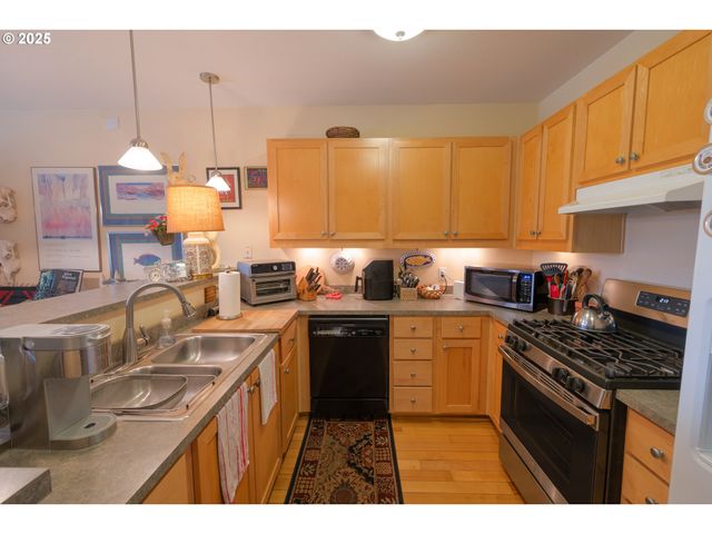 1108 S HOLLADAY Dr 14, Seaside, OR 97138