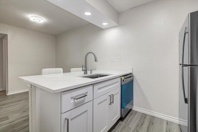 8201 Richmond Avenue 10, Houston, TX 77063