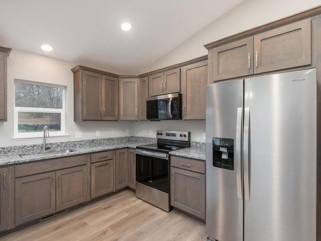 919 Harvest Drive SW, Lonsdale, MN 55046