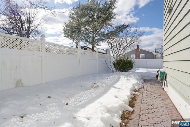 168 4th Street, Bergenfield, NJ 07621