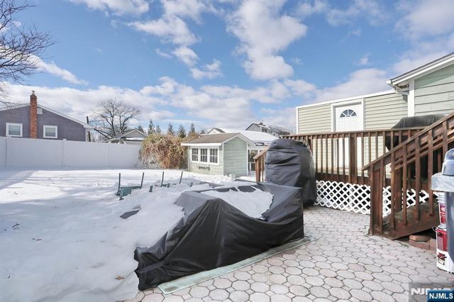 168 4th Street, Bergenfield, NJ 07621